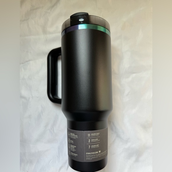 Stanley 40 oz - Picture 2 of 7